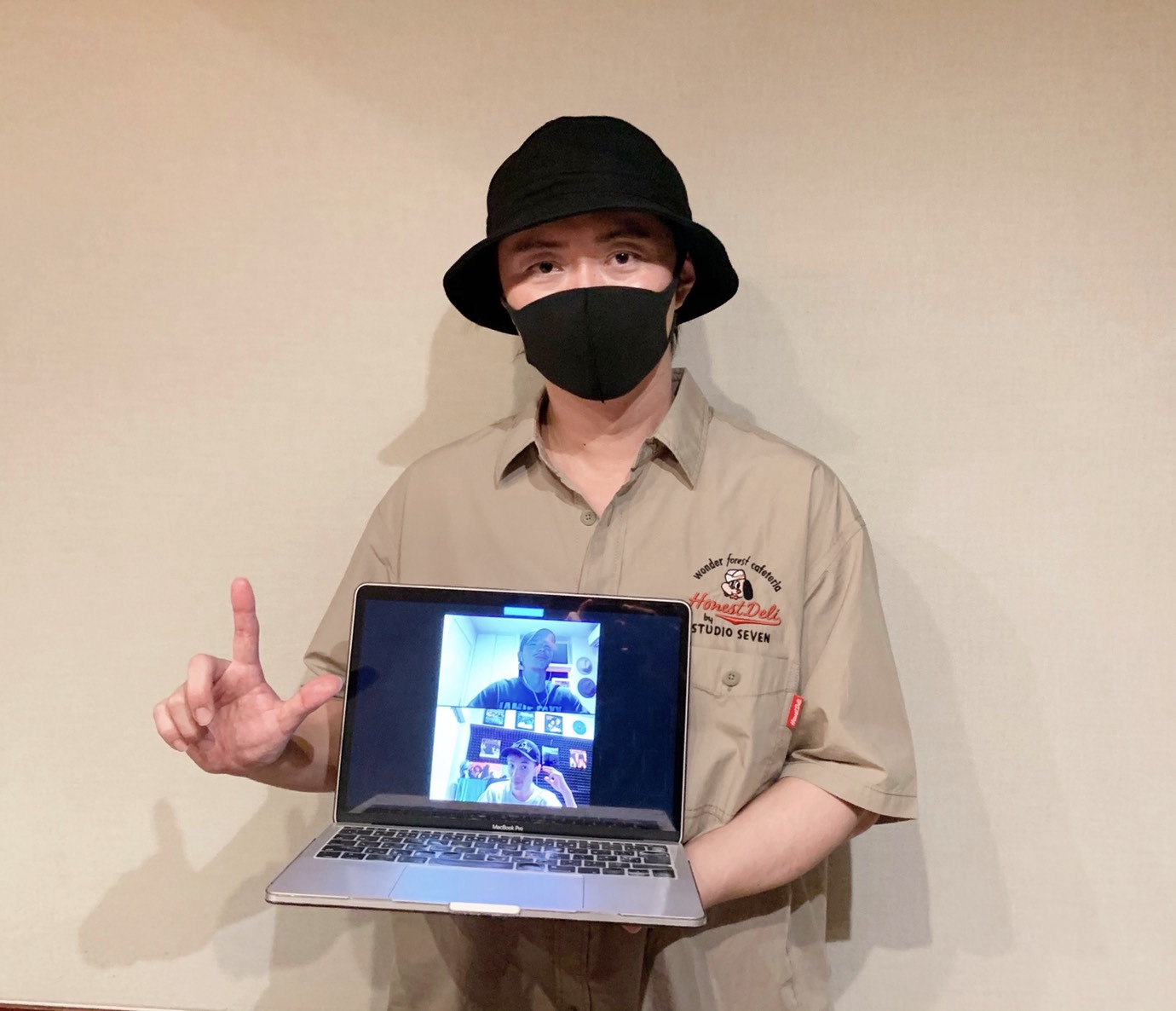 収録後のオフトーク。「うまい！&hellip;&hellip;いや、うまないわ！」