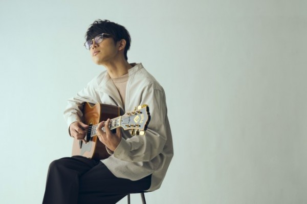 12月のゲストは、シンガーソングライターの川崎鷹也さん！
