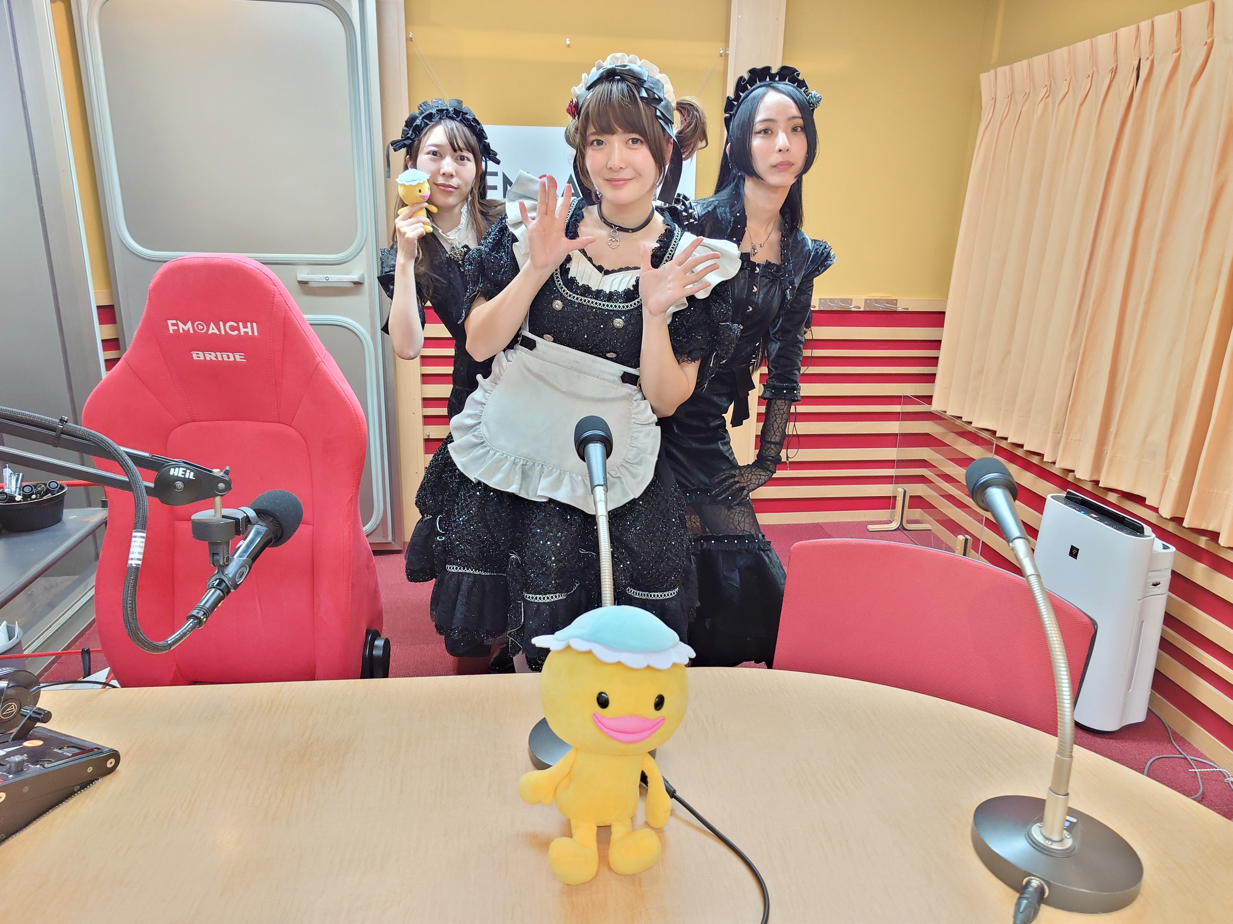 #11月-4週目 ミュージック・コンタクト・アーティスト／BAND-MAID（小鳩ミク、SAIKI、KANAMI）