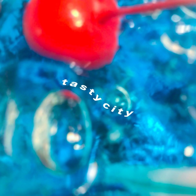 【web用】ゆいにしお「tasty city」JK.jpg