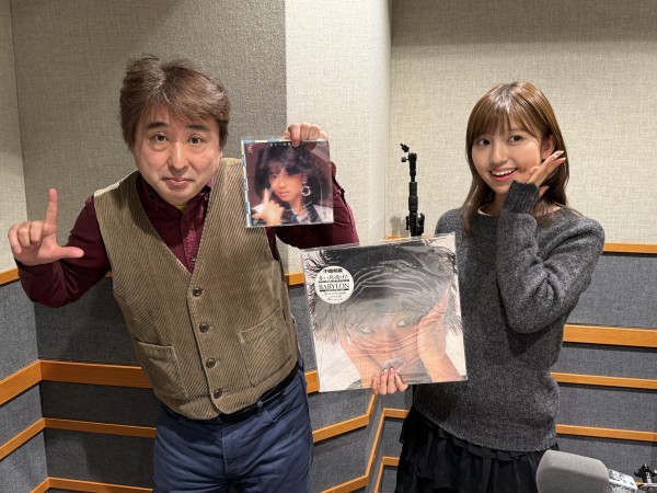 中森です。 Amazon.co.jp: 24K蒸着ゴールドCD 中森明菜 - BEST - 帯付き 36L2-5104