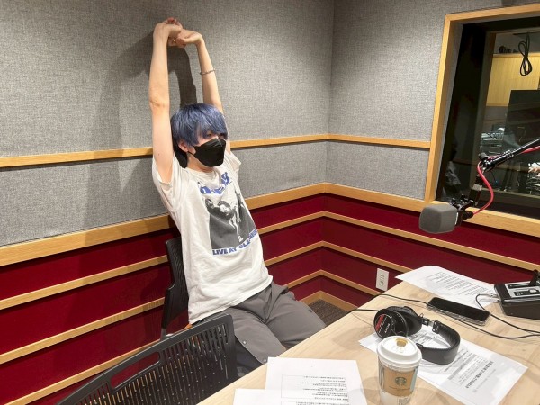 川谷絵音 LATENCY カーディガン 川谷絵音率いるレーテンシーの新作は、4種の黒に彩られたバンド