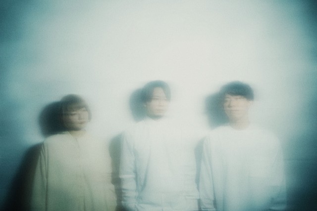 IN THE POOL_A写_web.jpg