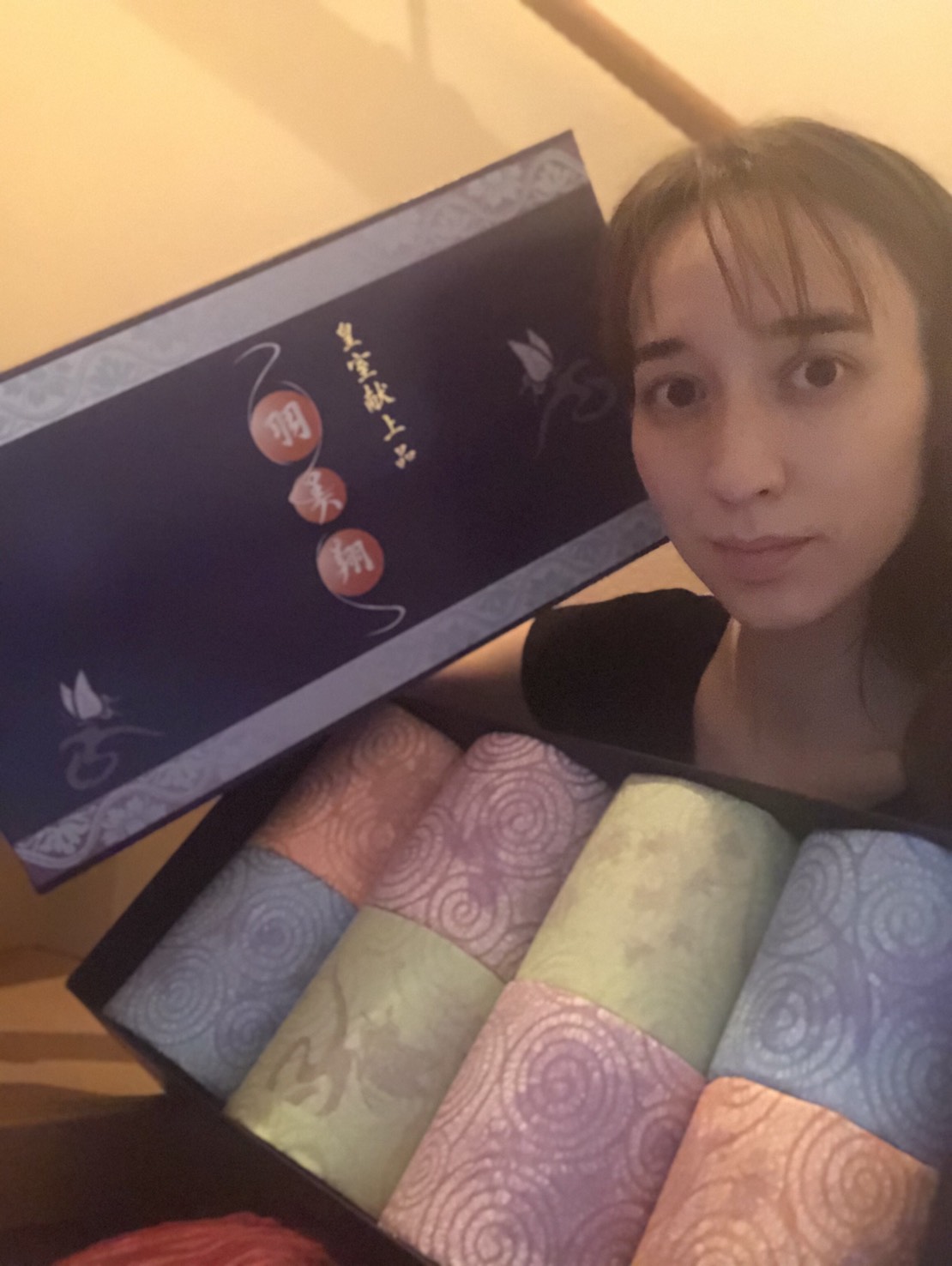 今日の華恵さんの音声コンテンツは、母の日にむけてギフトの話あれこれ！