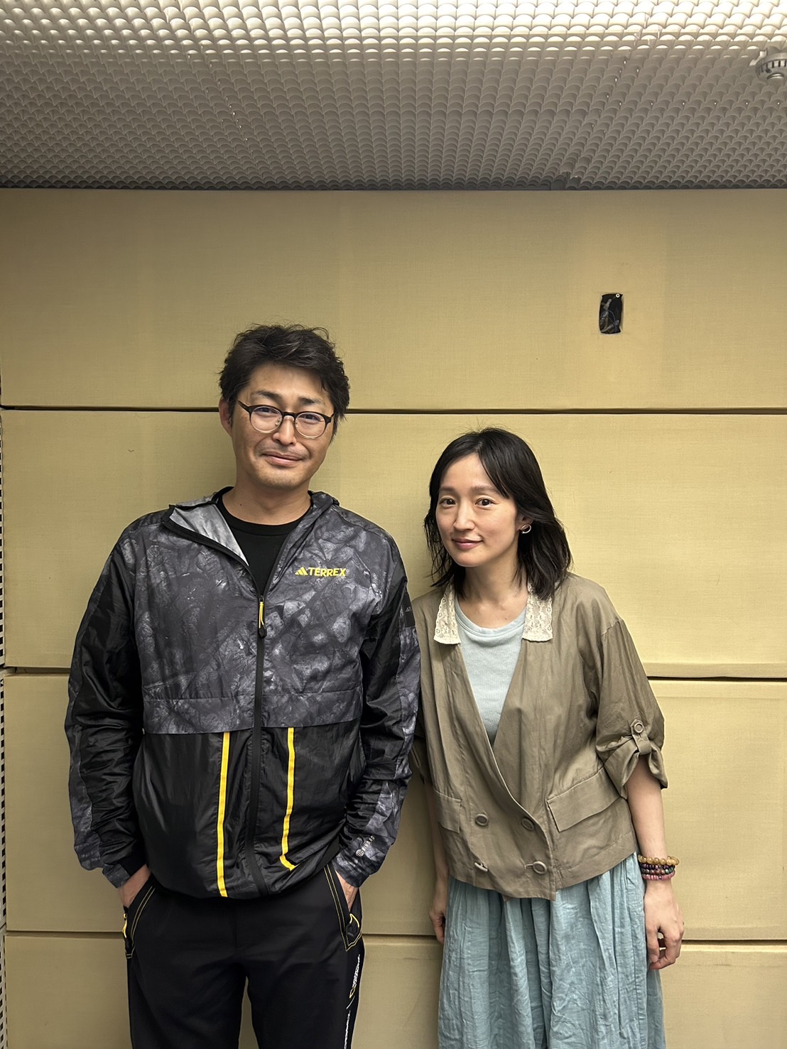俳優 安田顕さんと、シンガーソングライター 安藤裕子さんの会話を盗み聞き・・・お互いの印象は「不思議な人だなぁ…」