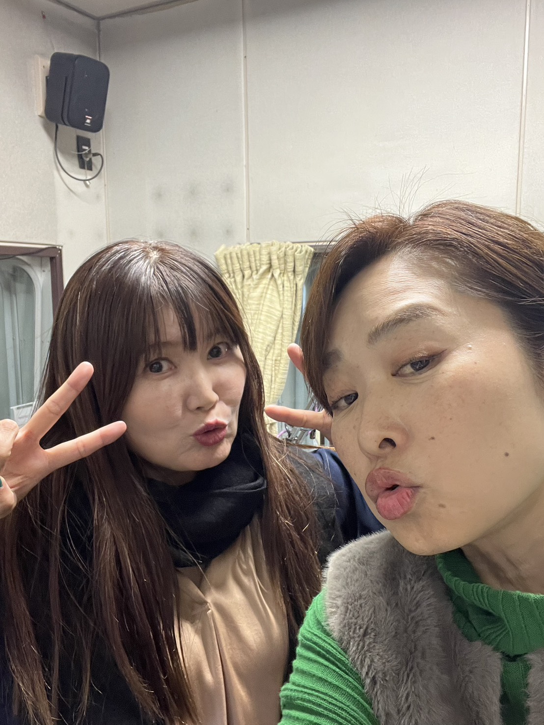 2025年11月8日分。津軽へ行こうポッドキャスト 「マイクの前では優等生」