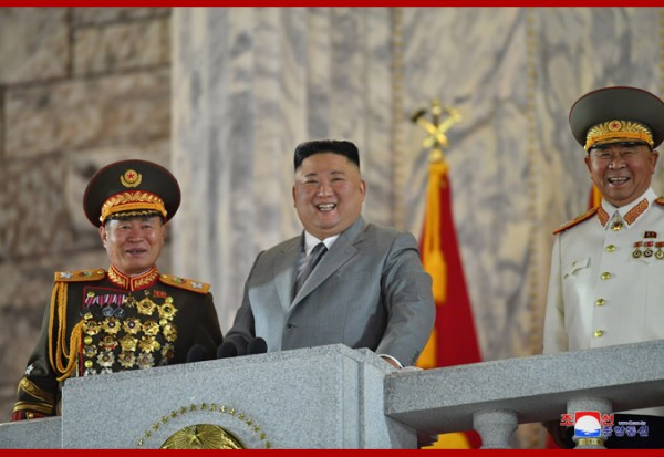 【第247回】）北朝鮮、謎の真夜中開催軍事パレード！
