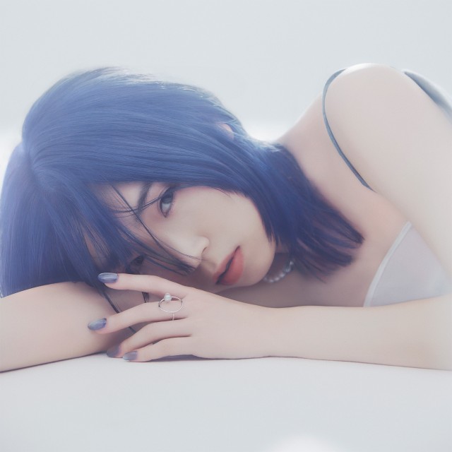 野田愛実_アー写_正方形.jpg