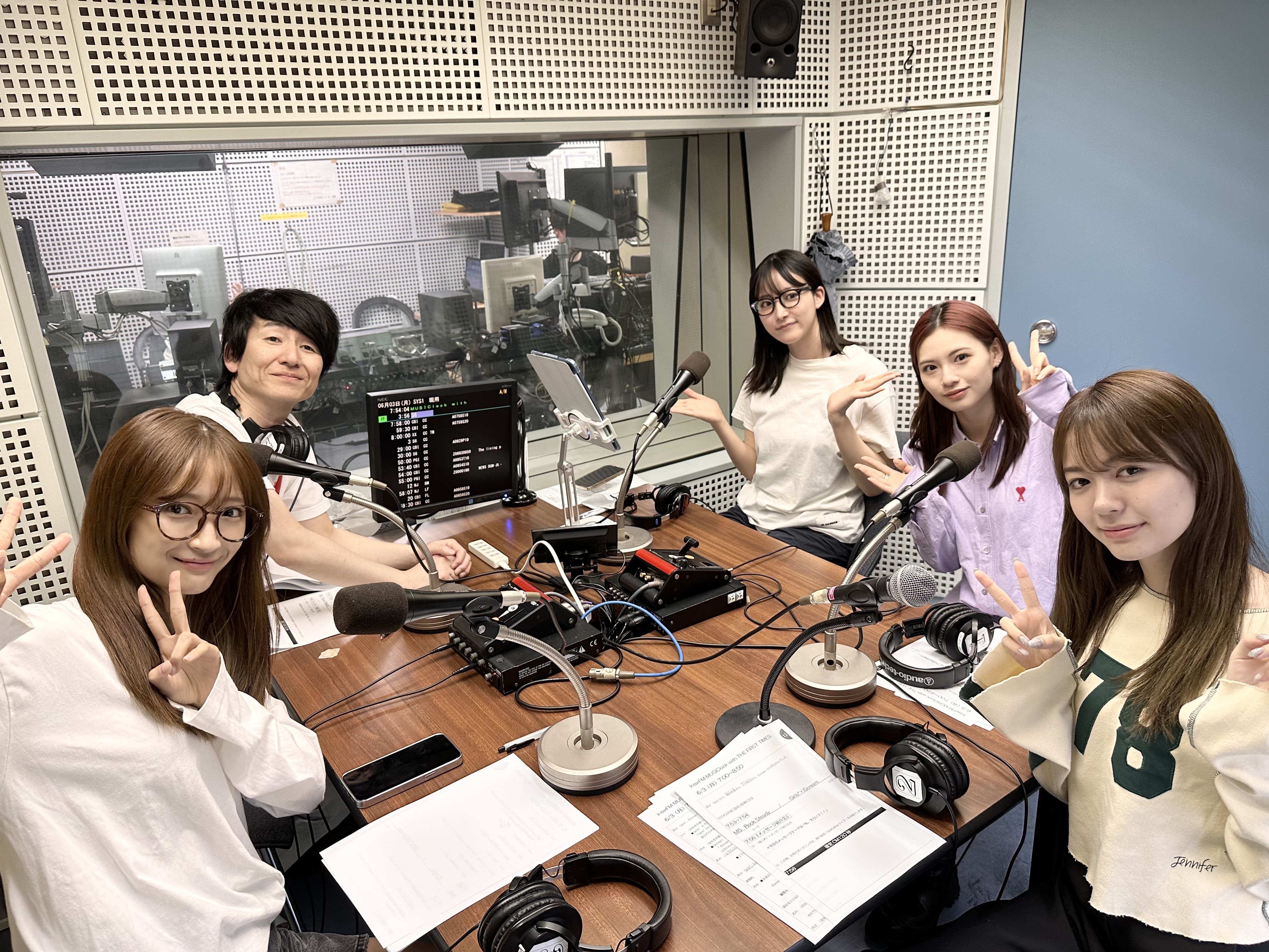 Girls2×iScreamが登場！！