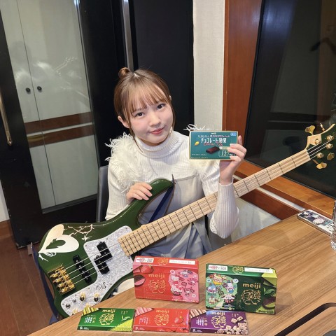 ♡Happy Valentine♡ チョコレート食べ比べ企画をお届け🍫 #MINAの軽音部 で感想を呟いてね！