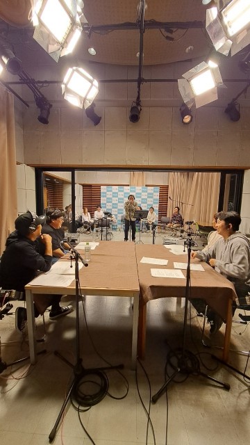 LINE_ALBUM_紅白20時台_231229_3.jpg